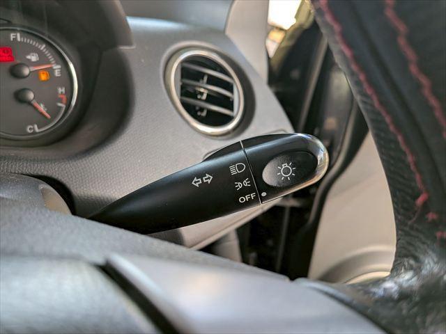 スイフト スポーツ 5MT レカロシート ETC ドラレコ LEDライト フォグ アルミホイール スマートキー 盗難防止システム 衝突安全ボディ ABS ESC エアコン(16枚目)