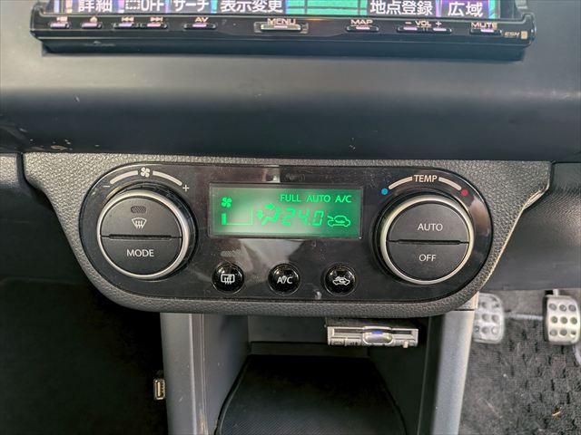 スイフト スポーツ 5MT レカロシート ETC ドラレコ LEDライト フォグ アルミホイール スマートキー 盗難防止システム 衝突安全ボディ ABS ESC エアコン(24枚目)