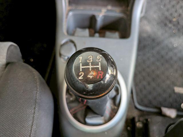 スイフト スポーツ 5MT レカロシート ETC ドラレコ LEDライト フォグ アルミホイール スマートキー 盗難防止システム 衝突安全ボディ ABS ESC エアコン(27枚目)