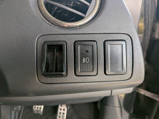 スイフト スポーツ 5MT レカロシート ETC ドラレコ LEDライト フォグ アルミホイール スマートキー 盗難防止システム 衝突安全ボディ ABS ESC エアコン(33枚目)