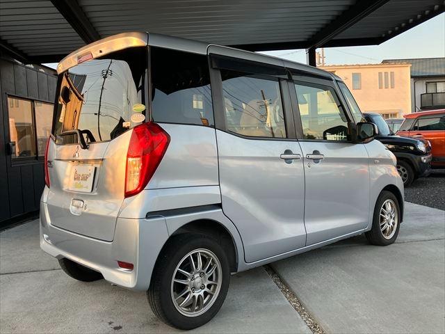 ｅＫスペース Ｇ　ｅ－アシスト　ドライブレコーダー　バックカメラ　両側スライド・片側電動　衝突被害軽減システム　スマートキー　アイドリングストップ　ベンチシート　ＣＶＴ　盗難防止　ＥＳＣ　ＣＤ　ＡＵＸ（ミュージックプレーヤー接続可）（8枚目）