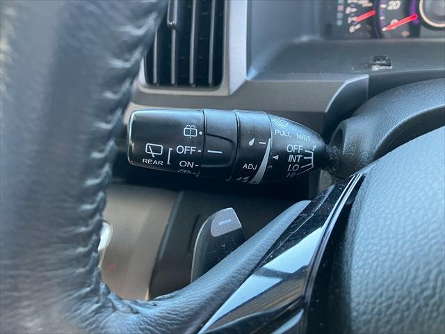 ステップワゴンスパーダ Ｚ　両側電動スライドドア　Ｂｌｕｅｔｏｏｔｈ　ドライブレコーダー　ＥＴＣ　ＨＩＤオートライト　フォグ　スマートキー　電動格納ミラー　３列シート　ＣＶＴ　社外アルミホイール　社外マフラー　ローダウン（18枚目）