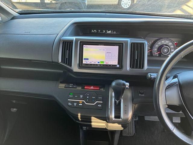 ステップワゴンスパーダ Ｚ　両側電動スライドドア　Ｂｌｕｅｔｏｏｔｈ　ドライブレコーダー　ＥＴＣ　ＨＩＤオートライト　フォグ　スマートキー　電動格納ミラー　３列シート　ＣＶＴ　社外アルミホイール　社外マフラー　ローダウン（20枚目）