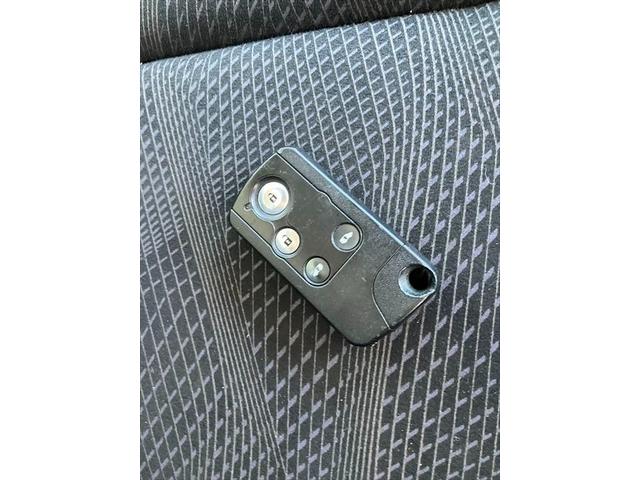 ステップワゴンスパーダ Ｚ　両側電動スライドドア　Ｂｌｕｅｔｏｏｔｈ　ドライブレコーダー　ＥＴＣ　ＨＩＤオートライト　フォグ　スマートキー　電動格納ミラー　３列シート　ＣＶＴ　社外アルミホイール　社外マフラー　ローダウン（30枚目）