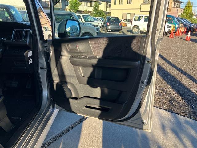 ステップワゴンスパーダ Ｚ　両側電動スライドドア　Ｂｌｕｅｔｏｏｔｈ　ドライブレコーダー　ＥＴＣ　ＨＩＤオートライト　フォグ　スマートキー　電動格納ミラー　３列シート　ＣＶＴ　社外アルミホイール　社外マフラー　ローダウン（34枚目）