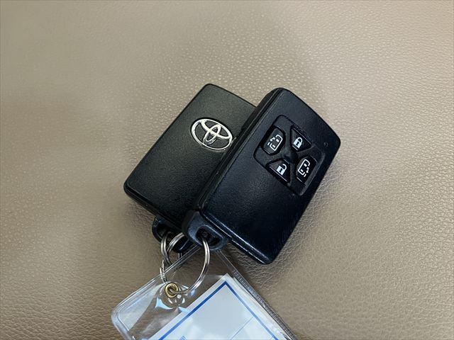 エスティマ アエラス ベリーエディション ワンオーナー 両側電動スライドドア バックカメラ ナビ Bluetooth TV 後席モニター デジタルインナーミラー オートクルーズコントロール HIDオートライト シートヒーター スタッドレス(30枚目)