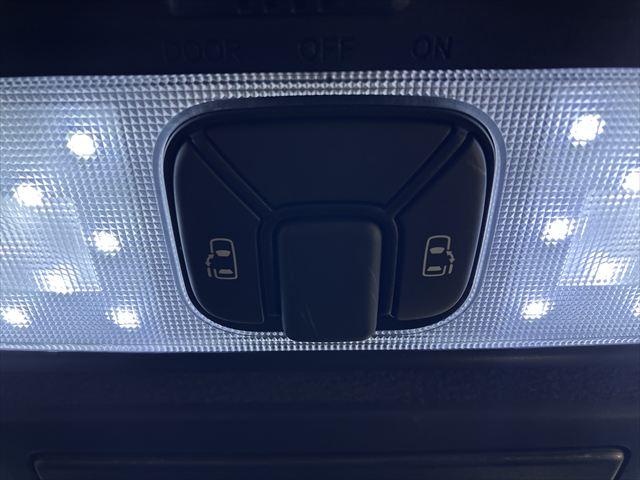 エスティマ アエラス ベリーエディション ワンオーナー 両側電動スライドドア バックカメラ ナビ Bluetooth TV 後席モニター デジタルインナーミラー オートクルーズコントロール HIDオートライト シートヒーター スタッドレス(38枚目)