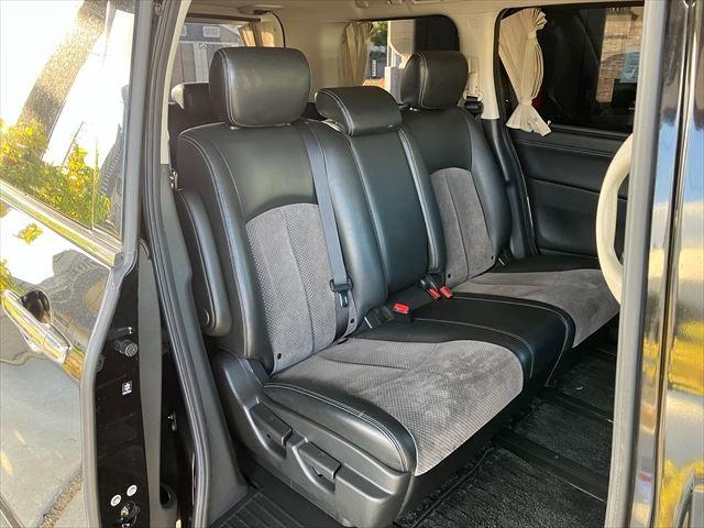 エルグランド ライダー　黒クロスシート　マニュアルシート　全周囲カメラ　ドライブレコーダー　ナビ　ＴＶ　後席モニター　ＥＴＣ　クリアランスソナー　両側スライド・片側電動　ＨＩＤオートライト　スマートキー　ミュージックプレイヤー接続可　アルミホイール（13枚目）