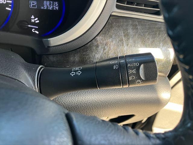 エルグランド ライダー　黒クロスシート　マニュアルシート　全周囲カメラ　ドライブレコーダー　ナビ　ＴＶ　後席モニター　ＥＴＣ　クリアランスソナー　両側スライド・片側電動　ＨＩＤオートライト　スマートキー　ミュージックプレイヤー接続可　アルミホイール（19枚目）