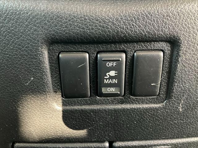 エルグランド ライダー　黒クロスシート　マニュアルシート　全周囲カメラ　ドライブレコーダー　ナビ　ＴＶ　後席モニター　ＥＴＣ　クリアランスソナー　両側スライド・片側電動　ＨＩＤオートライト　スマートキー　ミュージックプレイヤー接続可　アルミホイール（34枚目）