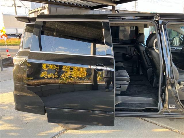 エルグランド ライダー　黒クロスシート　マニュアルシート　全周囲カメラ　ドライブレコーダー　ナビ　ＴＶ　後席モニター　ＥＴＣ　クリアランスソナー　両側スライド・片側電動　ＨＩＤオートライト　スマートキー　ミュージックプレイヤー接続可　アルミホイール（46枚目）