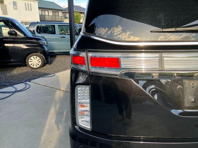 エルグランド ライダー　黒クロスシート　マニュアルシート　全周囲カメラ　ドライブレコーダー　ナビ　ＴＶ　後席モニター　ＥＴＣ　クリアランスソナー　両側スライド・片側電動　ＨＩＤオートライト　スマートキー　ミュージックプレイヤー接続可　アルミホイール（53枚目）