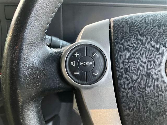 アクア Ｓ　ハイブリッド　ＡＵＸ　スマートキー　プッシュスタート　オートエアコン　レザーステアリング　ステアリングスイッチ　電格ミラー　横滑り防止装置　取扱説明書（17枚目）