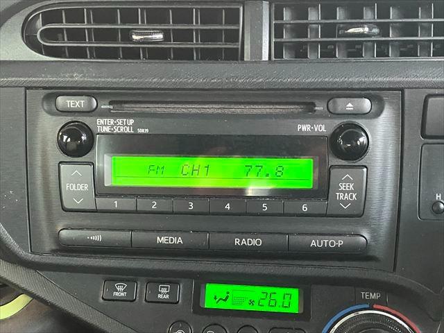 アクア Ｓ　ハイブリッド　ＡＵＸ　スマートキー　プッシュスタート　オートエアコン　レザーステアリング　ステアリングスイッチ　電格ミラー　横滑り防止装置　取扱説明書（22枚目）