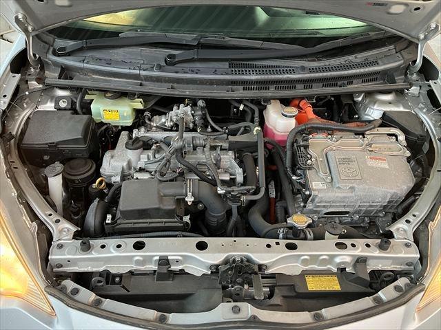 アクア Ｓ　ハイブリッド　ＡＵＸ　スマートキー　プッシュスタート　オートエアコン　レザーステアリング　ステアリングスイッチ　電格ミラー　横滑り防止装置　取扱説明書（37枚目）