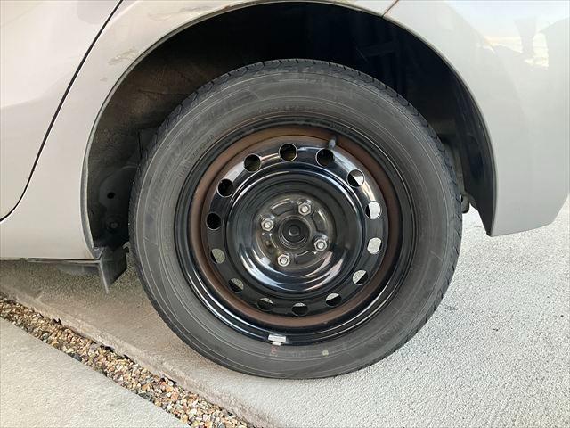 アクア Ｓ　ハイブリッド　ＡＵＸ　スマートキー　プッシュスタート　オートエアコン　レザーステアリング　ステアリングスイッチ　電格ミラー　横滑り防止装置　取扱説明書（54枚目）