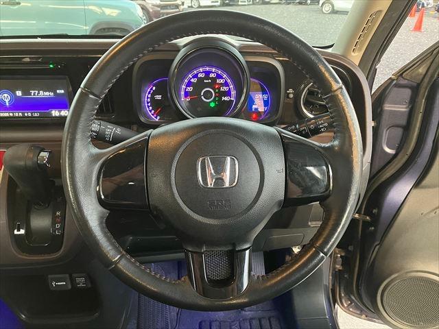 Ｎ－ＯＮＥ プレミアム　２トーンカラー　バックカメラ　ＩＳＯＦＩＸ　チップアップシート　ＨＤＭＩ（高精細度マルチメディアインターフェース）　スマートキー　純正１４ＡＷ（18枚目）