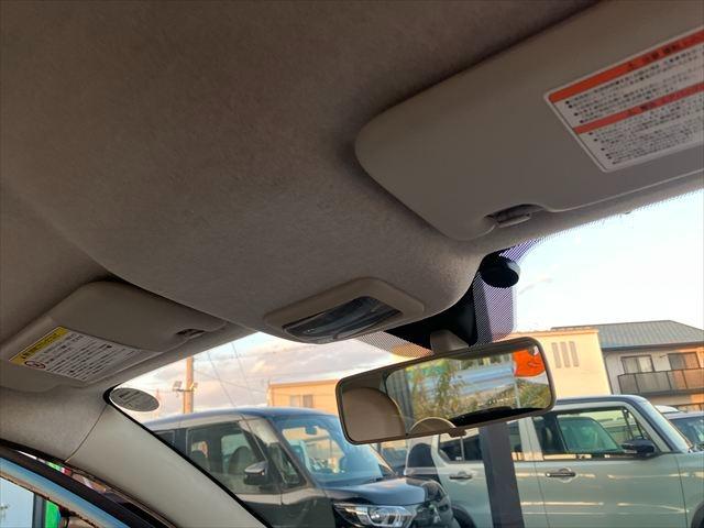 500 ツインエア ポップ デュアロジック(自動変速マニュアルトランスミッション) ETC 16AW HIDヘッドライト フォグランプ 純正キーレス AM FM レザーステアリング ステアリングスイッチ(31枚目)