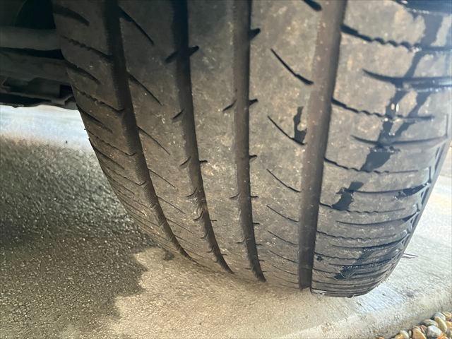 500 ツインエア ポップ デュアロジック(自動変速マニュアルトランスミッション) ETC 16AW HIDヘッドライト フォグランプ 純正キーレス AM FM レザーステアリング ステアリングスイッチ(48枚目)