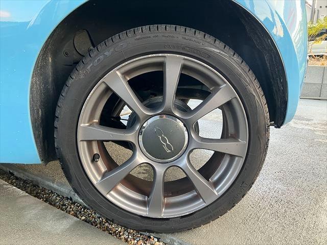 500 ツインエア ポップ デュアロジック(自動変速マニュアルトランスミッション) ETC 16AW HIDヘッドライト フォグランプ 純正キーレス AM FM レザーステアリング ステアリングスイッチ(52枚目)