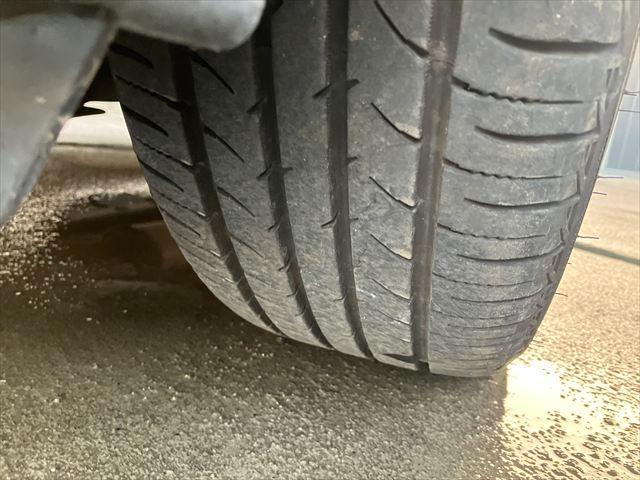 500 ツインエア ポップ デュアロジック(自動変速マニュアルトランスミッション) ETC 16AW HIDヘッドライト フォグランプ 純正キーレス AM FM レザーステアリング ステアリングスイッチ(55枚目)