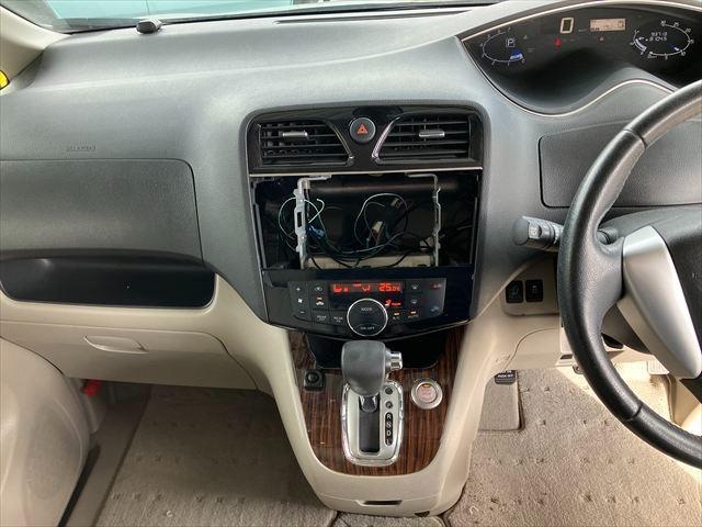 セレナ 20G S-ハイブリッド 両側電動スライドドア ETC オートクルーズコントロール レーンアシスト オートライト スマートキー 電動格納ミラー 3列シート CVT アルミホイール 盗難防止システム 衝突安全ボディ(23枚目)