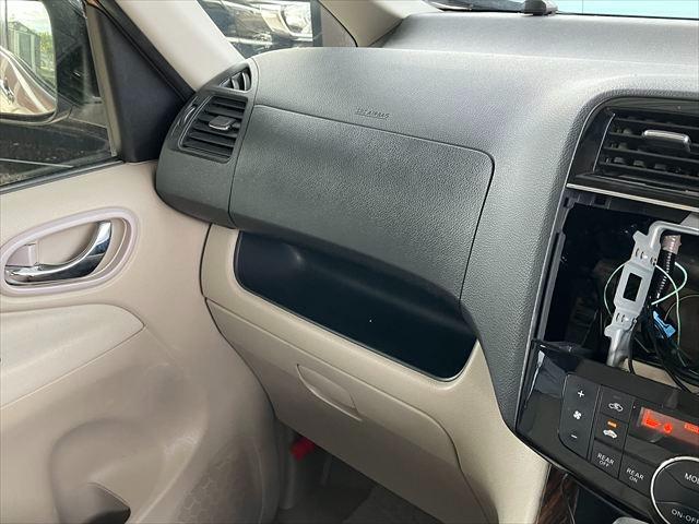 セレナ 20G S-ハイブリッド 両側電動スライドドア ETC オートクルーズコントロール レーンアシスト オートライト スマートキー 電動格納ミラー 3列シート CVT アルミホイール 盗難防止システム 衝突安全ボディ(27枚目)