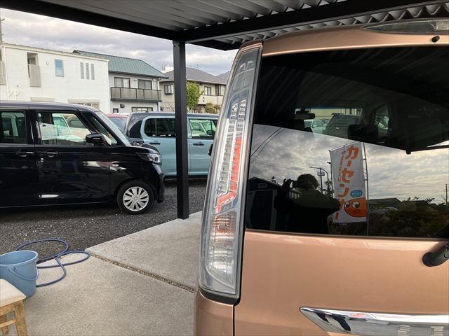 セレナ 20G S-ハイブリッド 両側電動スライドドア ETC オートクルーズコントロール レーンアシスト オートライト スマートキー 電動格納ミラー 3列シート CVT アルミホイール 盗難防止システム 衝突安全ボディ(46枚目)