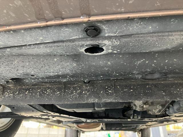 セレナ 20G S-ハイブリッド 両側電動スライドドア ETC オートクルーズコントロール レーンアシスト オートライト スマートキー 電動格納ミラー 3列シート CVT アルミホイール 盗難防止システム 衝突安全ボディ(61枚目)