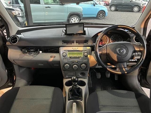 デミオ スポルトS 5MT ドライブレコーダー ETC ナビ TV 社外16インチ黒AW 社外シフトノブ 社外マフラー HIDライト イエローフォグ キーレス(15枚目)