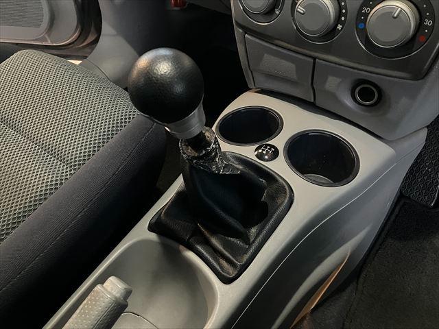 デミオ スポルトS 5MT ドライブレコーダー ETC ナビ TV 社外16インチ黒AW 社外シフトノブ 社外マフラー HIDライト イエローフォグ キーレス(24枚目)