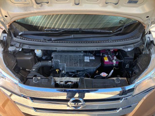 デイズ ハイウェイスターＸ　Ｖセレクション＋セーフティＩＩ　全周囲カメラ　Ｂｌｕｅｔｏｏｔｈ　フルセグナビ　ＥＴＣ　衝突被害軽減システム　ＨＩＤ　スマートキー　アイドリングストップ　１４ＡＷ　電動格納ミラー　ベンチシート　ＡＢＳ　ＥＳＣ　ＤＶＤ再生　ＵＳＢ（36枚目）