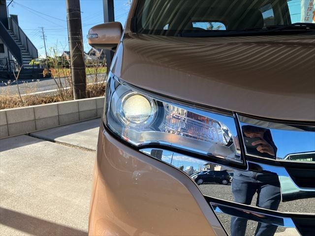 デイズ ハイウェイスターＸ　Ｖセレクション＋セーフティＩＩ　全周囲カメラ　Ｂｌｕｅｔｏｏｔｈ　フルセグナビ　ＥＴＣ　衝突被害軽減システム　ＨＩＤ　スマートキー　アイドリングストップ　１４ＡＷ　電動格納ミラー　ベンチシート　ＡＢＳ　ＥＳＣ　ＤＶＤ再生　ＵＳＢ（37枚目）