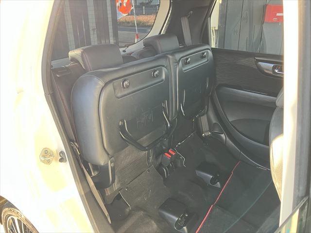 Ｎ－ＯＮＥ モデューロＸ　ターボ　バックカメラ　Ｂｌｕｅｔｏｏｔｈ　フルセグナビ　オートクルーズコントロール　ＨＩＤオートライト　スマートキー　チップアップシート　パドルシフト　１５ＡＷ　ＤＶＤ再生　ＵＳＢ　無限フロアマット（13枚目）