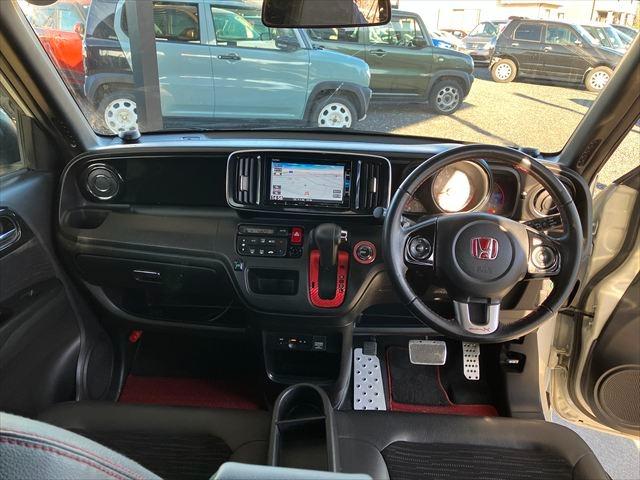 Ｎ－ＯＮＥ モデューロＸ　ターボ　バックカメラ　Ｂｌｕｅｔｏｏｔｈ　フルセグナビ　オートクルーズコントロール　ＨＩＤオートライト　スマートキー　チップアップシート　パドルシフト　１５ＡＷ　ＤＶＤ再生　ＵＳＢ　無限フロアマット（17枚目）