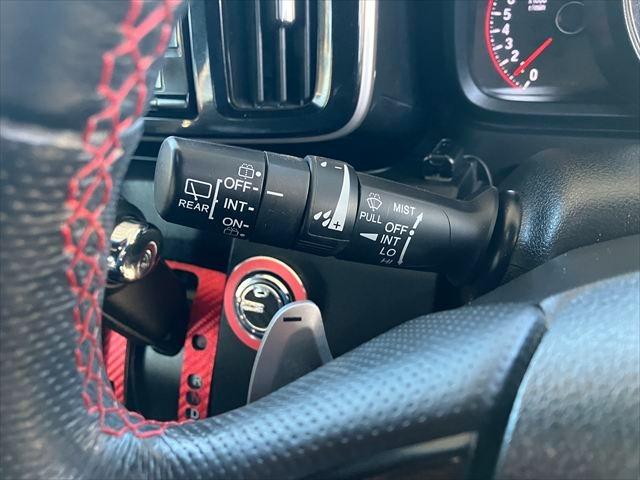 Ｎ－ＯＮＥ モデューロＸ　ターボ　バックカメラ　Ｂｌｕｅｔｏｏｔｈ　フルセグナビ　オートクルーズコントロール　ＨＩＤオートライト　スマートキー　チップアップシート　パドルシフト　１５ＡＷ　ＤＶＤ再生　ＵＳＢ　無限フロアマット（23枚目）