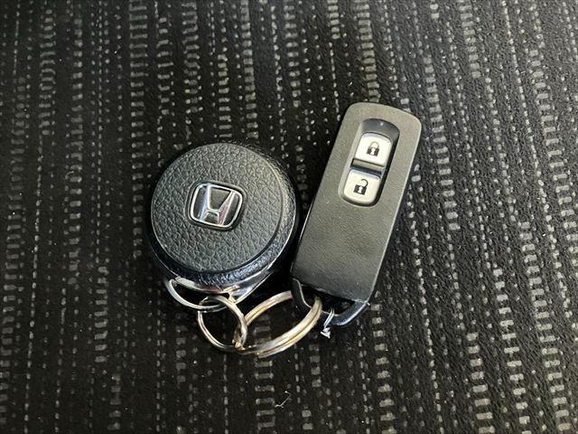 Ｎ－ＯＮＥ モデューロＸ　ターボ　バックカメラ　Ｂｌｕｅｔｏｏｔｈ　フルセグナビ　オートクルーズコントロール　ＨＩＤオートライト　スマートキー　チップアップシート　パドルシフト　１５ＡＷ　ＤＶＤ再生　ＵＳＢ　無限フロアマット（35枚目）