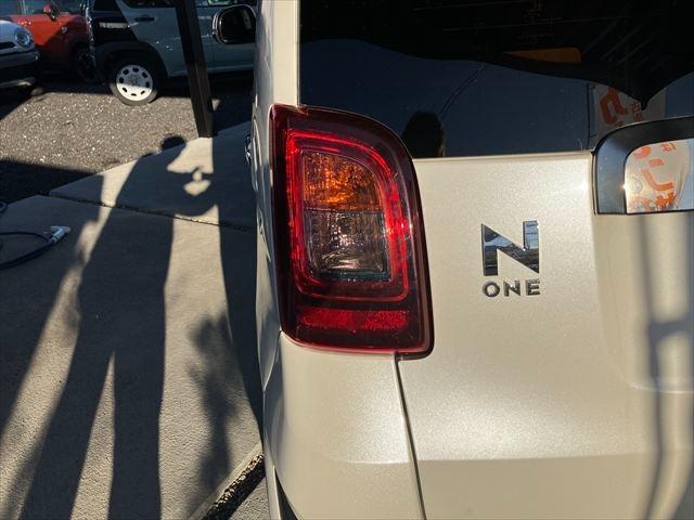 Ｎ－ＯＮＥ モデューロＸ　ターボ　バックカメラ　Ｂｌｕｅｔｏｏｔｈ　フルセグナビ　オートクルーズコントロール　ＨＩＤオートライト　スマートキー　チップアップシート　パドルシフト　１５ＡＷ　ＤＶＤ再生　ＵＳＢ　無限フロアマット（52枚目）