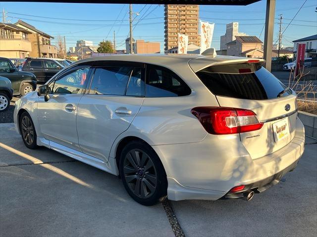 レヴォーグ １．６ＧＴアイサイト　プラウドエディション　４ＷＤ　ターボ　ドラレコ　ＥＴＣ２．０　バックカメラ　サイドカメラ　ＴＶナビ　オートクルーズコントロール　レーンアシスト　衝突被害軽減システム　ＢＳＭ　純正１７ＡＷ　ＬＥＤオートライト　パワーシート（6枚目）