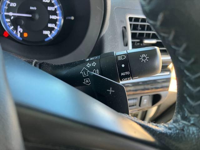 レヴォーグ １．６ＧＴアイサイト　プラウドエディション　４ＷＤ　ターボ　ドラレコ　ＥＴＣ２．０　バックカメラ　サイドカメラ　ＴＶナビ　オートクルーズコントロール　レーンアシスト　衝突被害軽減システム　ＢＳＭ　純正１７ＡＷ　ＬＥＤオートライト　パワーシート（20枚目）