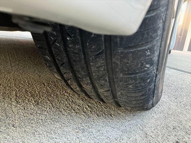 レヴォーグ １．６ＧＴアイサイト　プラウドエディション　４ＷＤ　ターボ　ドラレコ　ＥＴＣ２．０　バックカメラ　サイドカメラ　ＴＶナビ　オートクルーズコントロール　レーンアシスト　衝突被害軽減システム　ＢＳＭ　純正１７ＡＷ　ＬＥＤオートライト　パワーシート（72枚目）