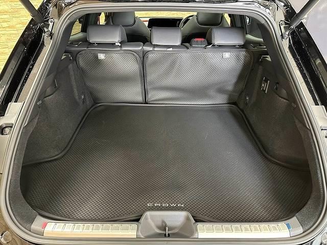 クラウンスポーツ ＲＳ　全周囲カメラ　サンルーフ　シートクーラー　シートヒーター　ブラインドスポットモニター　追従クルーズコントロール　レーンキープ　デジタルインナーミラー　電動リアゲート　レッドキャリパー　シートメモリ（13枚目）