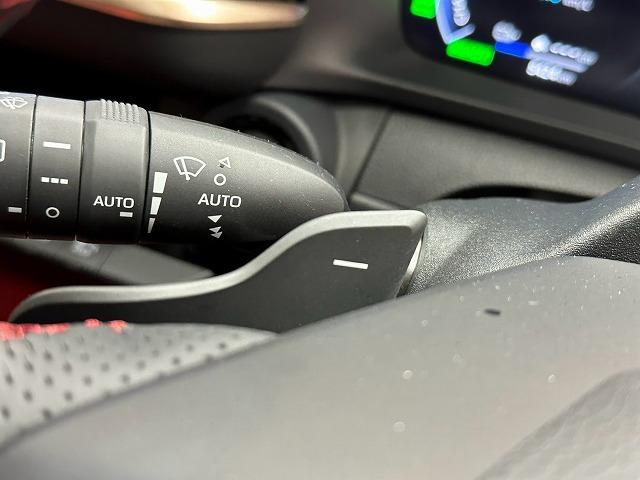 クラウンスポーツ ＲＳ　全周囲カメラ　サンルーフ　シートクーラー　シートヒーター　ブラインドスポットモニター　追従クルーズコントロール　レーンキープ　デジタルインナーミラー　電動リアゲート　レッドキャリパー　シートメモリ（28枚目）