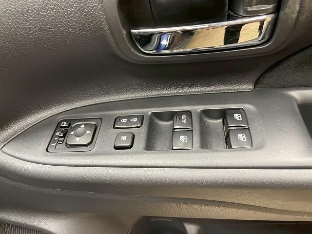 アウトランダー ２４Ｇ　セーフティパッケージ　禁煙　４ＷＤ７人乗り　Ｋｅｎｗｏｏｄナビ　フルセグＴＶ　バックカメラ　ＥＴＣ　レーダークルーズコントロール　衝突軽減ブレーキ　ドライブレコーダー　Ｂｌｕｅｔｏｏｔｈ（71枚目）