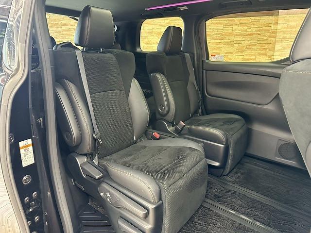 ヴェルファイアハイブリッド Ｚ　ゴールデンアイズ　４ＷＤ　サンルーフ　両側電動スライドドア　純正ナビ　フルセグＴＶ　バックカメラ　ＥＴＣ　レーンアシスト　追従クルコン　クリアランスソナー　ＡＣ１００Ｖコンセント（35枚目）