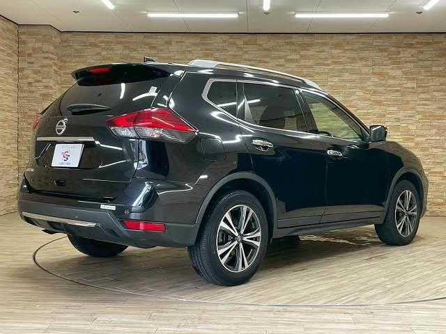 エクストレイル ２０Ｘｉ　４ＷＤ　プロパイロット　アラウンドビュー　純正ナビＴＶ　デジタルインナーミラー　トランスファ　ＥＴＣ　　電動リアゲート　オートライト　オートエアコン　ＢＳＭ　純正１８インチアルミ　ＤＶＤ再生　ＬＥＤ（17枚目）