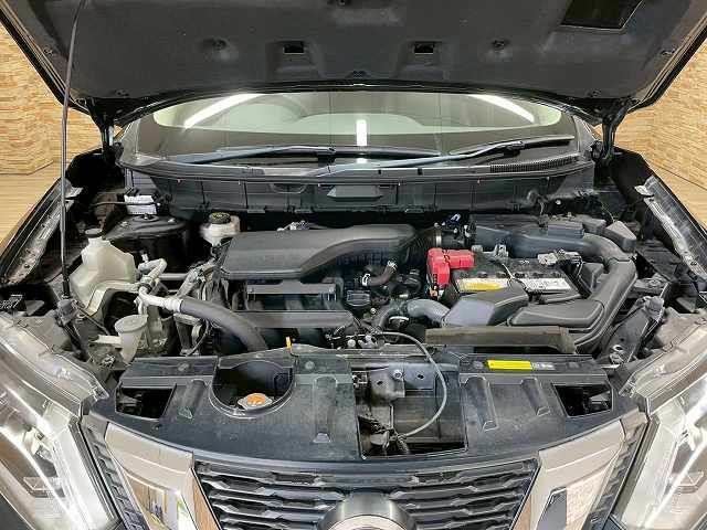 エクストレイル ２０Ｘｉ　４ＷＤ　プロパイロット　アラウンドビュー　純正ナビＴＶ　デジタルインナーミラー　トランスファ　ＥＴＣ　　電動リアゲート　オートライト　オートエアコン　ＢＳＭ　純正１８インチアルミ　ＤＶＤ再生　ＬＥＤ（18枚目）