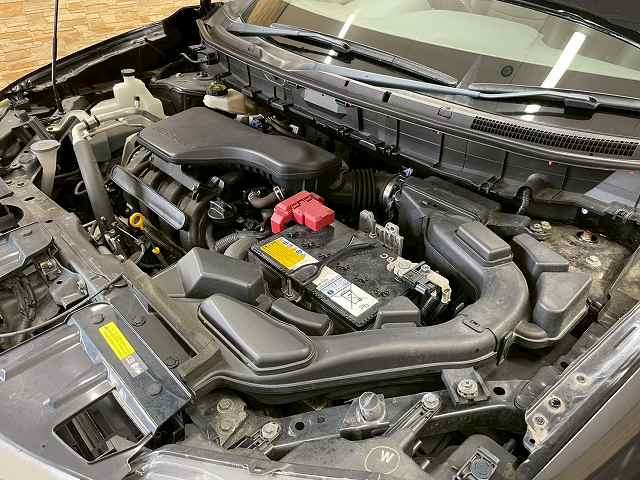 エクストレイル ２０Ｘｉ　４ＷＤ　プロパイロット　アラウンドビュー　純正ナビＴＶ　デジタルインナーミラー　トランスファ　ＥＴＣ　　電動リアゲート　オートライト　オートエアコン　ＢＳＭ　純正１８インチアルミ　ＤＶＤ再生　ＬＥＤ（40枚目）