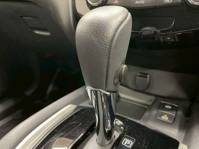 エクストレイル ２０Ｘｉ　４ＷＤ　プロパイロット　アラウンドビュー　純正ナビＴＶ　デジタルインナーミラー　トランスファ　ＥＴＣ　　電動リアゲート　オートライト　オートエアコン　ＢＳＭ　純正１８インチアルミ　ＤＶＤ再生　ＬＥＤ（54枚目）