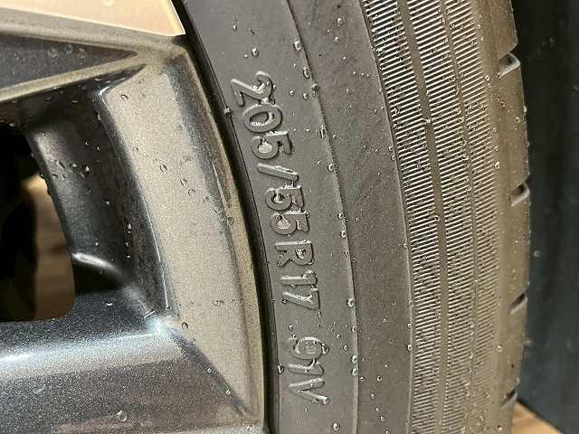 ヴォクシー Ｓ－Ｚ　純正１０．５インチナビ　衝突軽減ブレーキ　レーダークルーズコントロール　レーンキープアシスト　両側電動スライドドア　ドライブレコーダー　ウォークスルー　デュアルエアコン　後席エアコン　シートヒーター（22枚目）